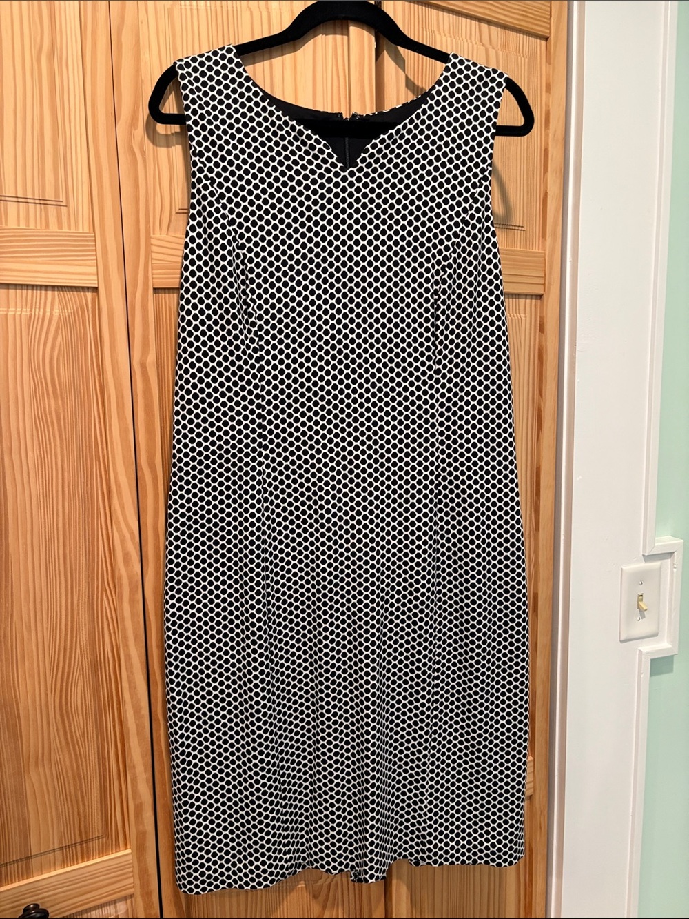 Talbots Black and White Sleeveless Geometric Shift Dress
